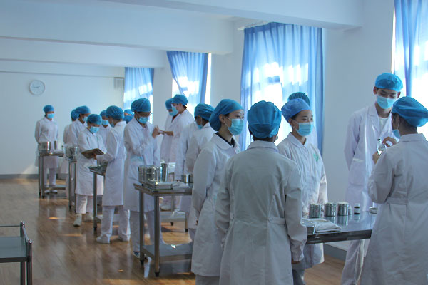 北京涉外护理学院