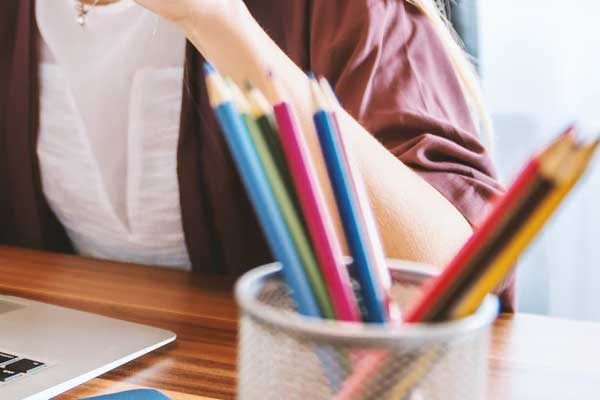 ��ɽ�����ٶ�Ӣ�︨����        