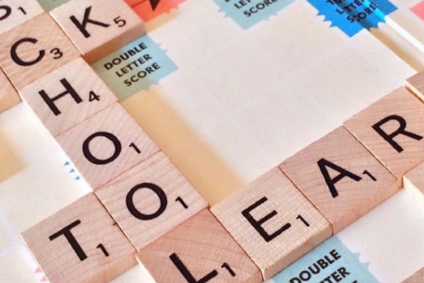 ��ɽ�����ٶ�Ӣ�����߱���