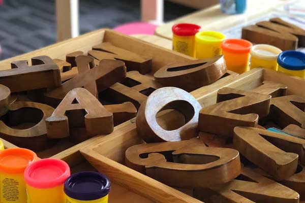 �Ϸʽ��Ź����ٶ�Ӣ����ѵ�ļҺ�