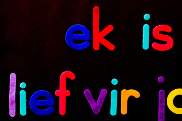 �Ϸ��н����ٶ�Ӣ�ﱨ����