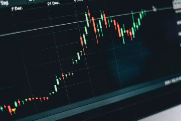 �Ƹ�֤ȯ��ҵ�ʸ�����ѵѧУ�ĸ���