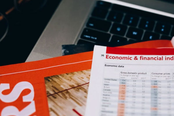 �˲�֤ȯ��ҵ�ʸ�����ѵѧУ�ĸ���