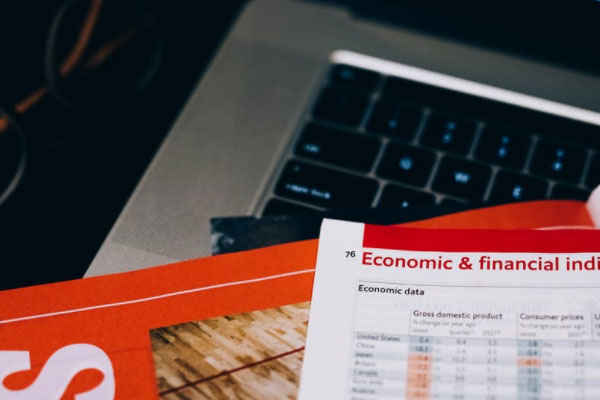 �ϳ�֤ȯ��ҵ�ʸ�����ѵѧУ�ĸ���