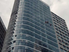 ��ͷ�м���ȫ����ʦ��ѵ���ö���Ǯ/