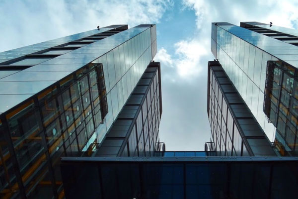 ����м���ȫ����ʦ��ѵ���ö���Ǯ