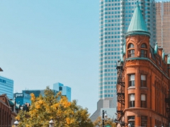 �˲��м���ȫ����ʦ��ѵ���ö���Ǯ/