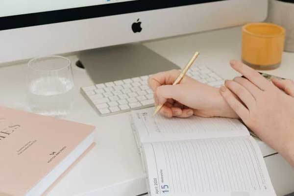 ��ͷ��������ʦ��ѵ_���ö���Ǯ