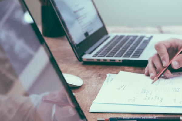  ���ճ�������ʦ��ѵ_���ö���Ǯ