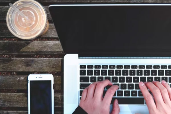 ���ϳ�������ʦ��ѵ_���ö���Ǯ