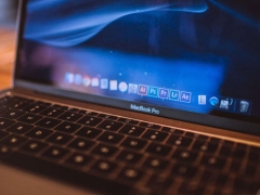 �ϲ�UI�Ӿ������ѵѧУ�����/