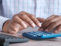 �������ʵ�û�ƴ�ҵ�ʸ�֤��ѵ/