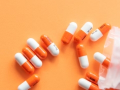 �е�ִҵ��ҩʦ�ĸ���ѵ������/