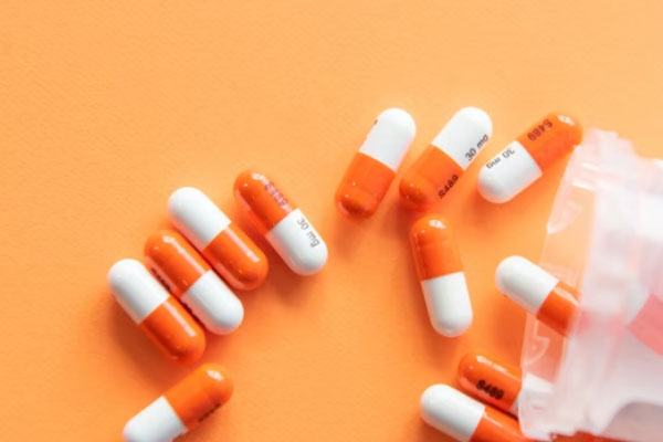 �е�ִҵ��ҩʦ�ĸ���ѵ������