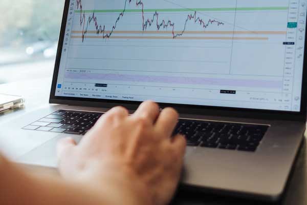 ���ͺ��ػ�Ϊ��֤��ѵ��_���ö���Ǯ