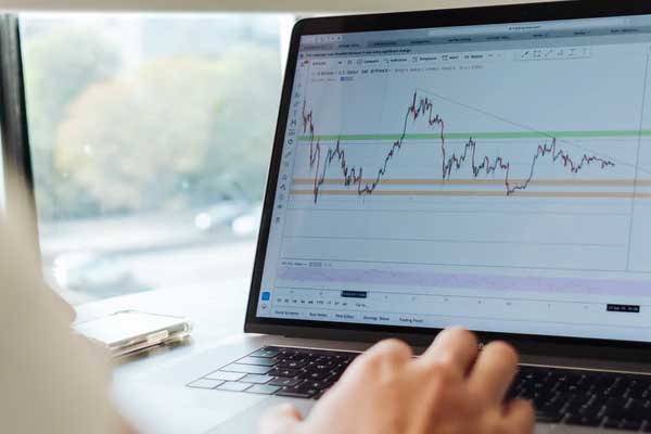 �Ϻ��������Ϊ��֤��ѵ��_���ö���Ǯ