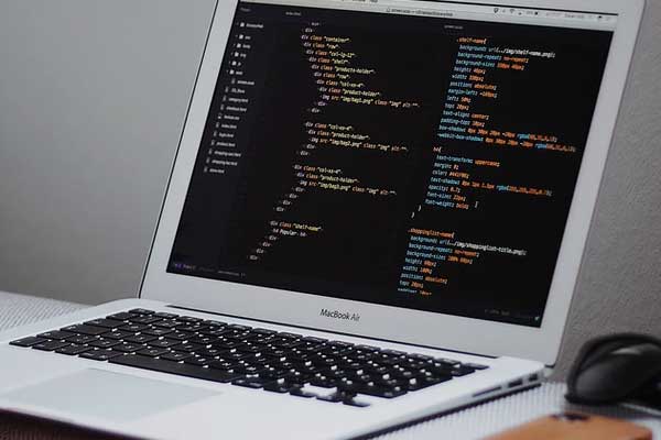 ����Ӿ������ѵ�����ļҺ�