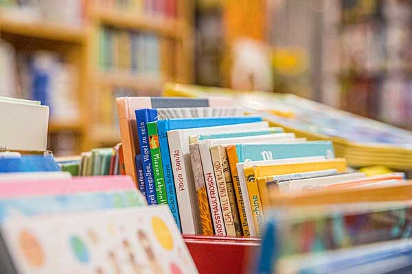 �ɶ�������ѧ��ѵ��������