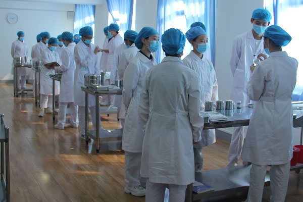 �������⻤��ѧԺ