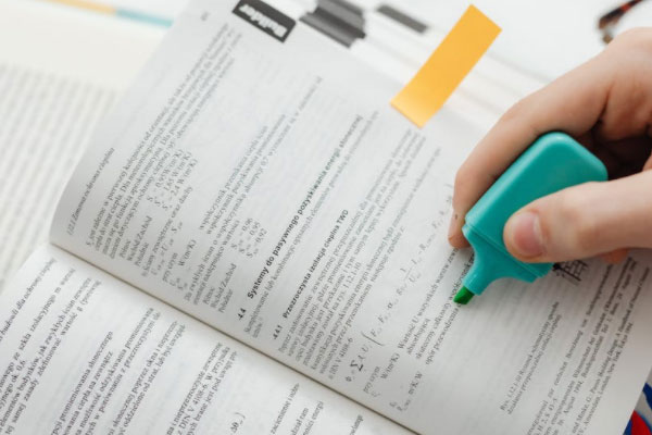 ��ݸ�м�����ʦ��ѵ��������        