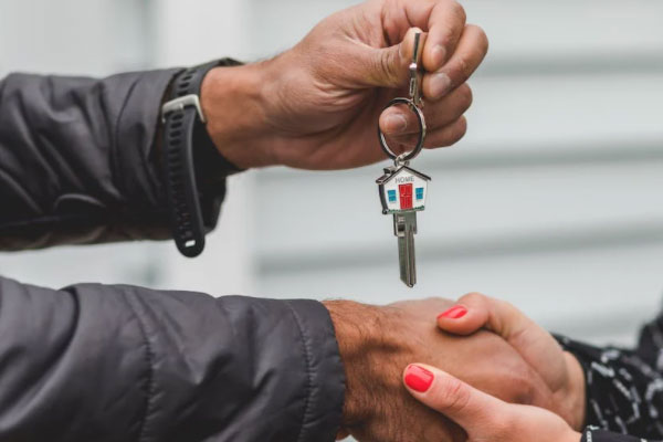 ������ҵ�����ʸ�֤�������ﱨ��_����