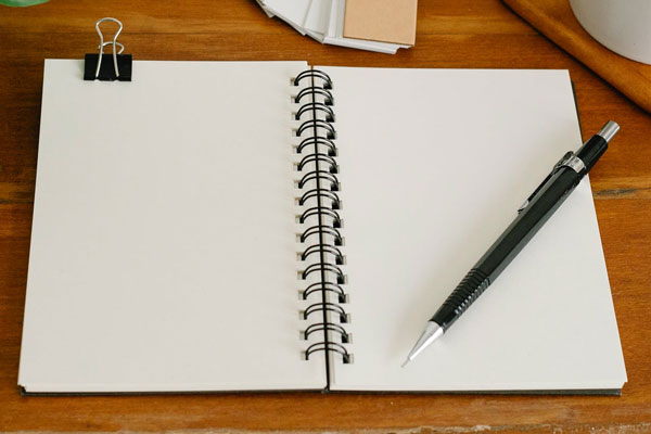 �����м�����ʦ��ѵ���ö���Ǯ