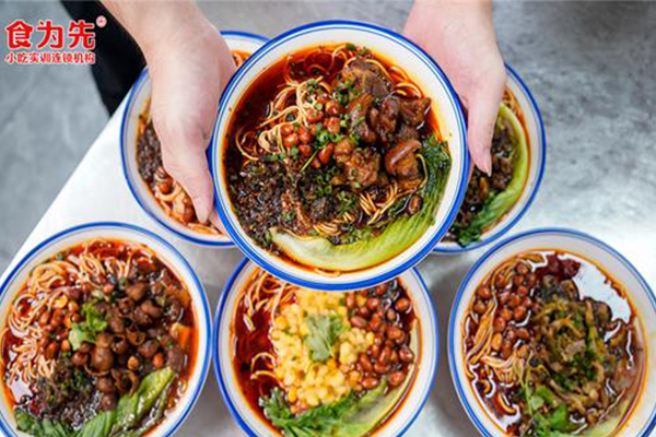 ��ݸ��ʳΪ��С����ѵ