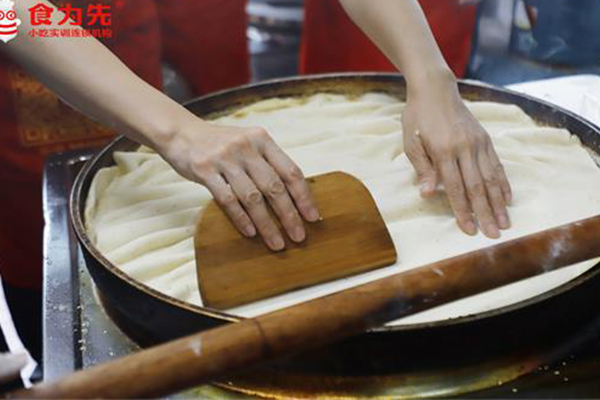 Ȫ��ʳΪ��С����ѵ