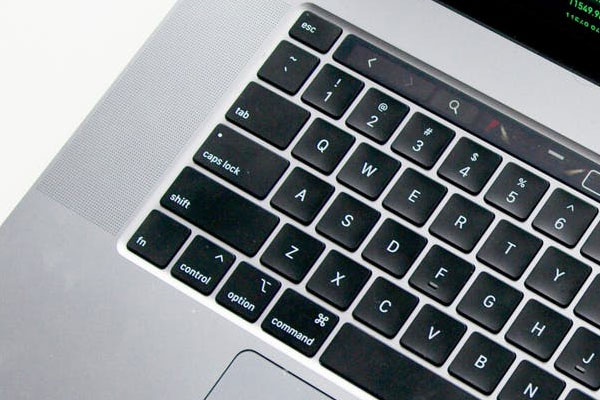 �ߺ�����ʦ������ѵѧУ�ļҺ�