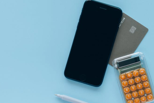 Ȫ�ݾ���ʦ������ѵѧУ�ļҺ�