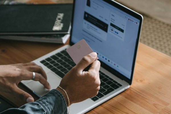 �ϲ�����ʦ������ѵѧУ�ļҺ�