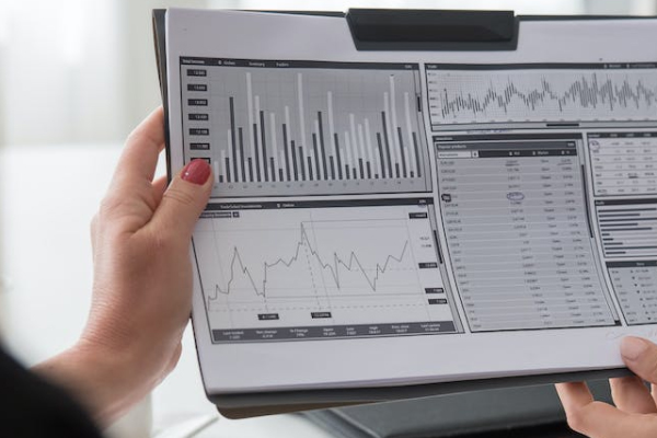 ֣�ݾ���ʦ������ѵѧУ�ļҺ�