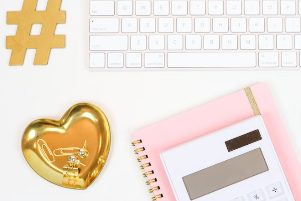 ���ݾ���ʦ������ѵѧУ�ļҺ�