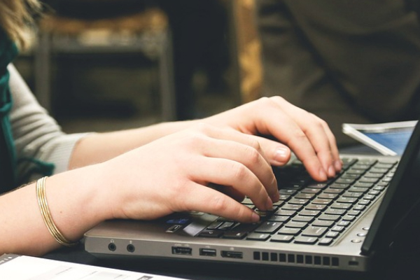 ��������Ӫ����ѵ�ĸ���_�۸����Ǯ