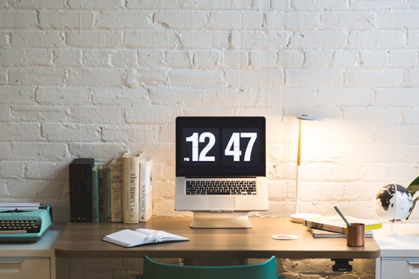 �����繤֤��ѵ�����ļҺ�_����