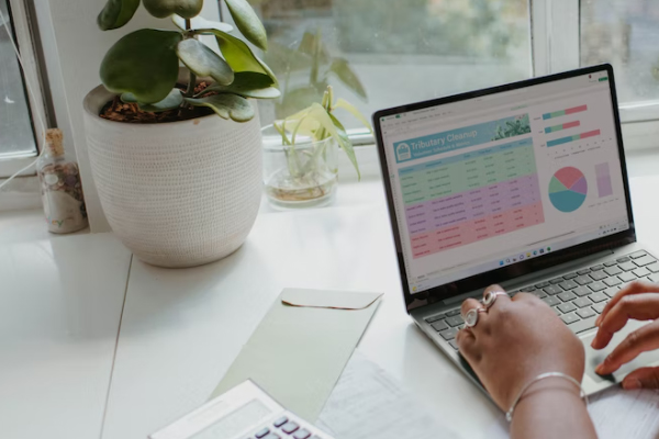 �����繤֤��ѵ�����ļҺ�_����