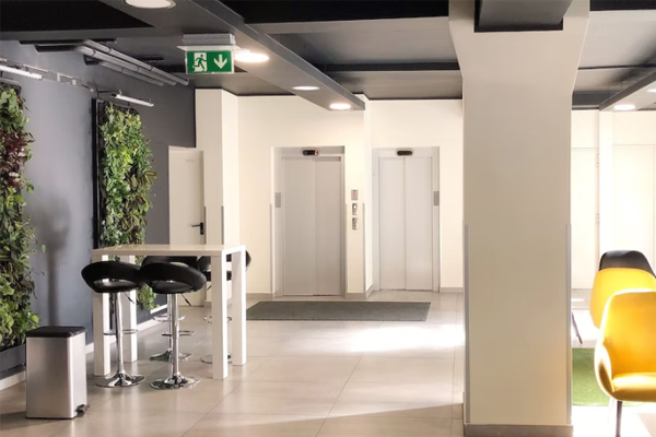 �����繤֤��ѵ�����ļҺ�_����