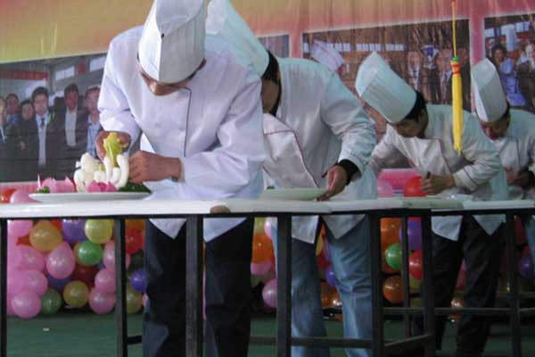 保定虎振厨师学校好吗