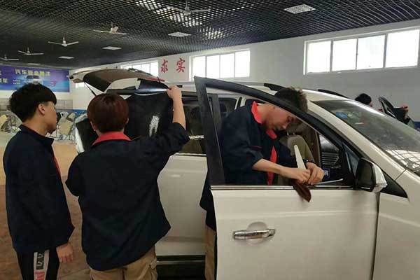 保定虎振汽车美容学校