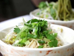 ��ɽ�͹������ѵ�ļҺ�/