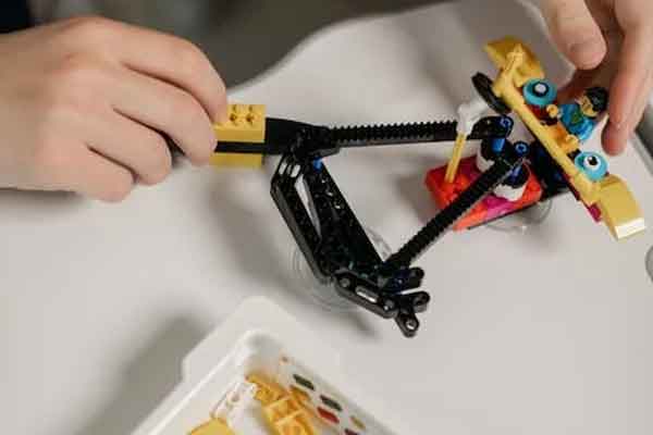 ����¹�����ٶ��˹����ܱ����ѵ��ĩ��γ�