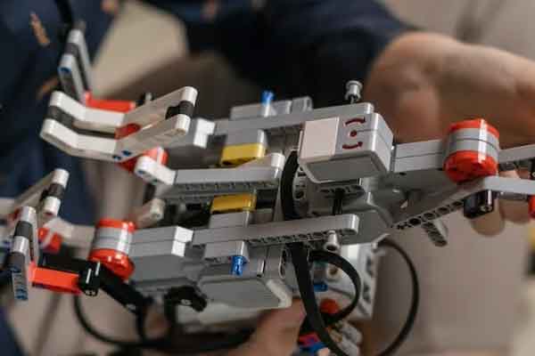 ���ݽ������ٶ��˹����ܱ����ѵ��ĩ��γ�