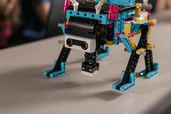 �����ٶ��˹����ܱ����ѵ��ĩ��γ�