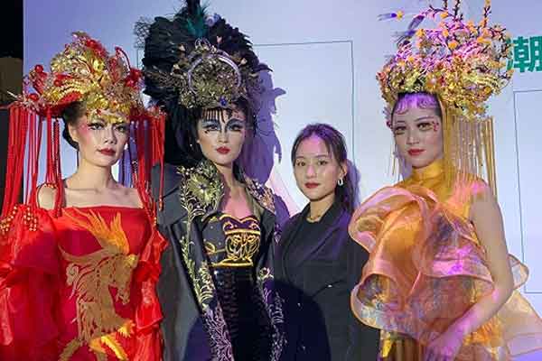  ��̨ѧ��ױѧ��һ���Ƕ���Ǯ