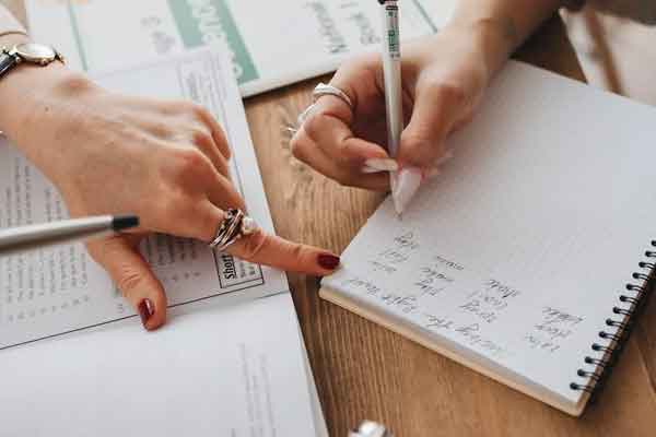 ������ʸ���һ��ѧ�Ѷ���Ǯ