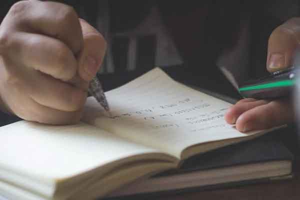 ��ɽ���ʸ�������ЩѧУ