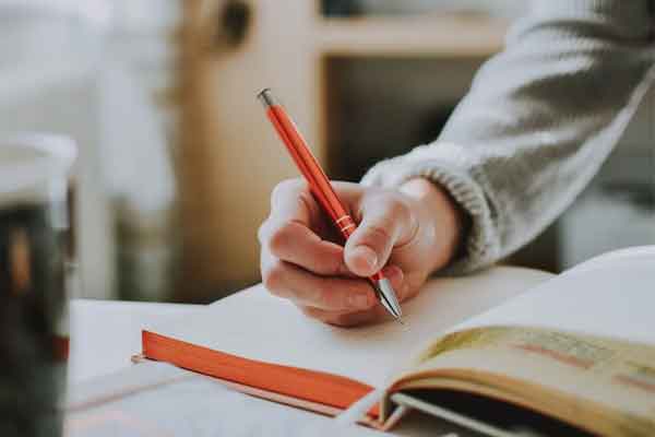  ������ʸ���ѧУ����