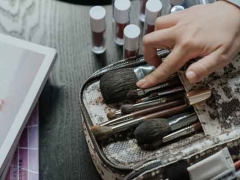 ��̨��ױ����ѵ