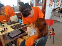 ��̨�����ױ��ѵѧУ_���ﻯױʦ��ѵ����_����ױ��ѵ��/