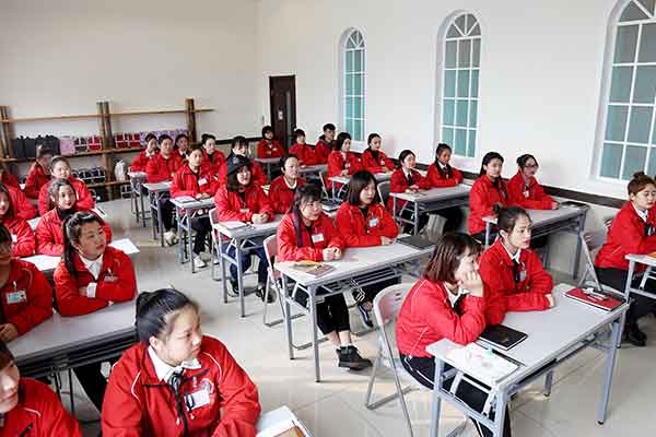 ��������������У - �绰 - ��ַ